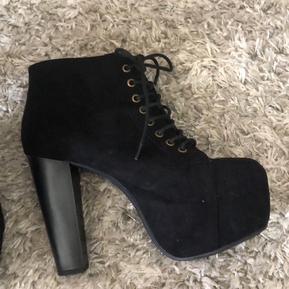 Speed Limit 98 Shoes - Black Heel Booties size 7